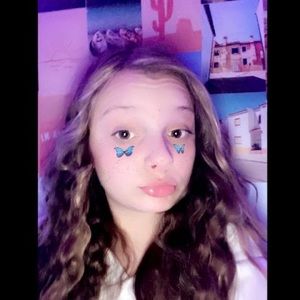 Meet your Posher, Stella